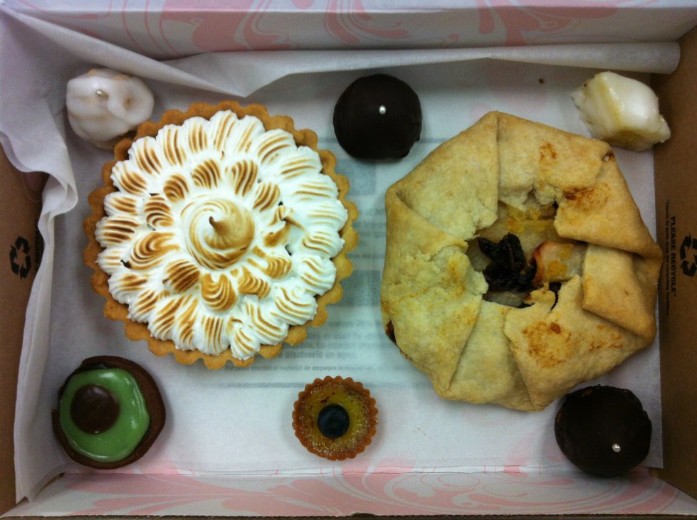 11.12_gougere-cheese-puffs1