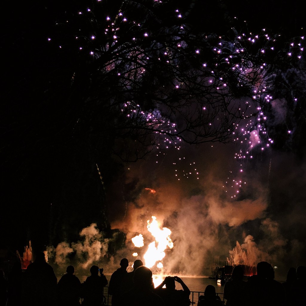 epcot - illuminations
